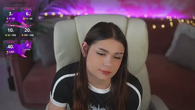 Snapshot of MeJessieDream chatting on 04.09.26 MeJessieDream online show from 04.09.26