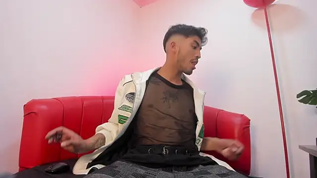 Aziel Jenner online show from 04.16.26