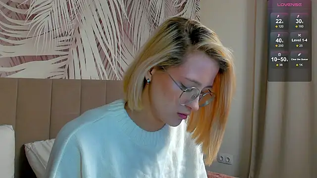 Lizzyvega online show from 05.05.26