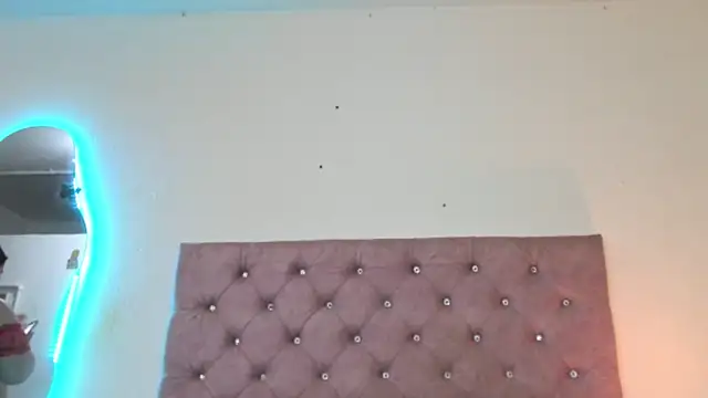 laurenlaine online show from 06.17.26