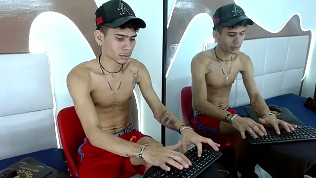Skinny cute Alyer online show from 04.17.26