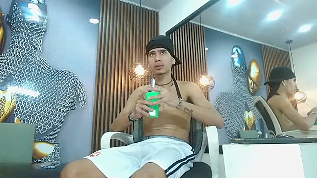Skinny cute Alyer online show from 05.05.26