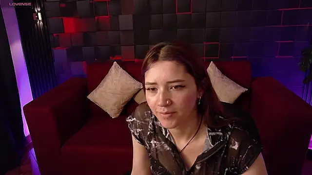 Emily Cherry  online show from 05.04.26
