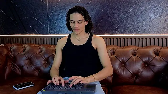 LucaAlessi online show from 04.13.26