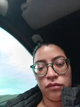 Snapshot of SOFI__10 chatting on 06.12.26 SOFI 10 online show from 06.12.26