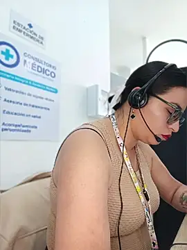 Snapshot of SOFI__10 chatting on 06.20.26 SOFI 10 online show from 06.20.26