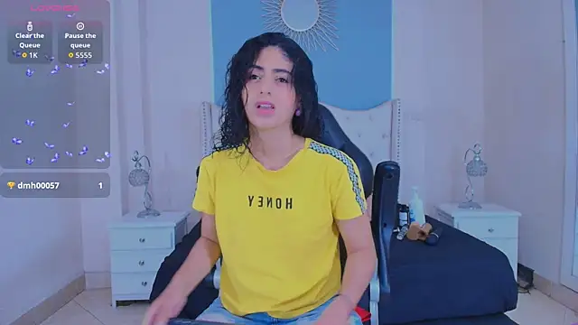 elizabeth santos1 online show from 04.13.26