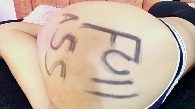 Snapshot of Mia_Nasty_Dirty chatting on 04.13.26 Mia Nasty Dirty online show from 04.13.26