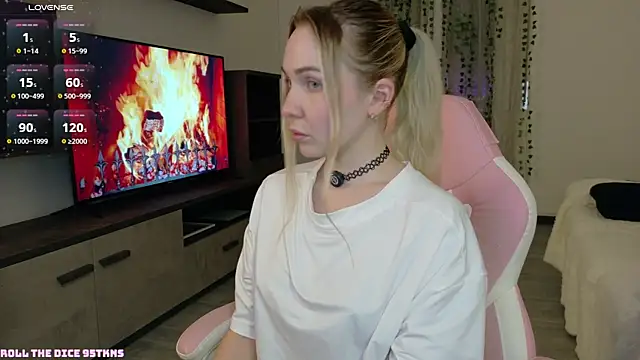 xxYourHoney online show from 04.10.26