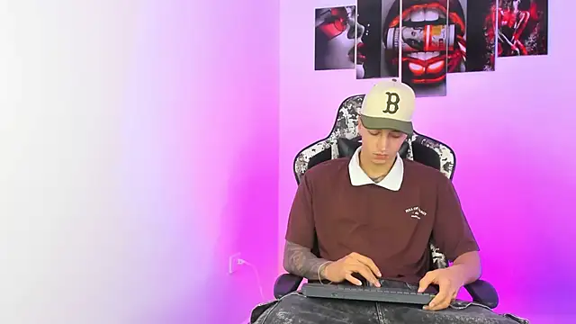 eithan boy  online show from 06.20.26