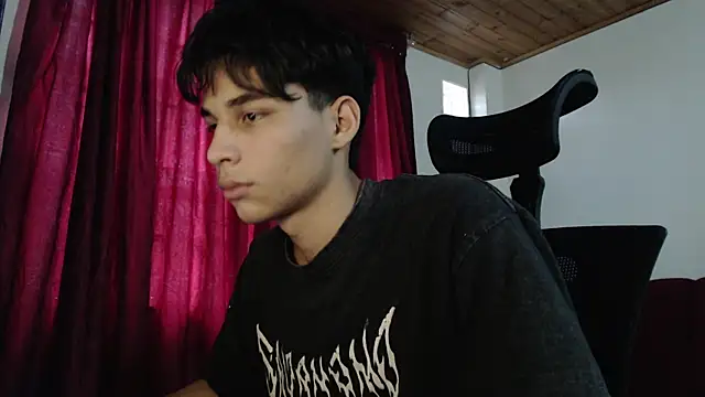 Snapshot of Marck-Pro chatting on 05.17.26 Marck-Pro online show from 05.17.26