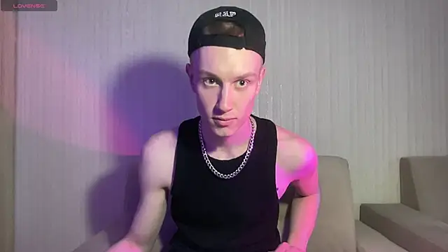 Snapshot of Travis_Gracile chatting on 04.23.26 Travis Gracile online show from 04.23.26