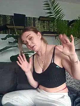 AliceLiddle  online show from 04.19.26