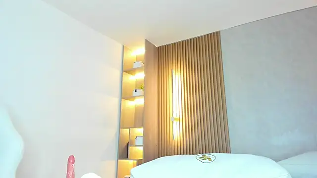 Snapshot of dalila_sette chatting on 04.25.26 dalila sette online show from 04.25.26