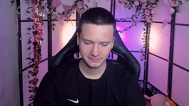 Snapshot of ZackVibe chatting on 04.14.26 ZackVibe online show from 04.14.26