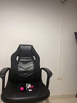 Karina PrettyHot69 online show from 05.09.26