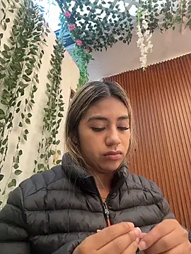 Kimmiebellarie online show from 06.12.26