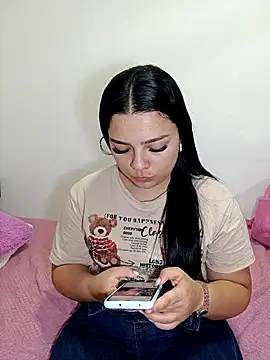 Snapshot of Sussy_Star chatting on 04.14.26 Sussy Star online show from 04.14.26