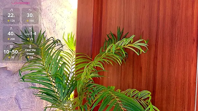 Snapshot of Miaa_cooper chatting on 06.19.26 Miaa cooper online show from 06.19.26