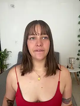 Snapshot of Mari_Rouse chatting on 05.21.26 Mari Rouse online show from 05.21.26