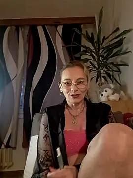 Blond lady czech online show from 04.18.26