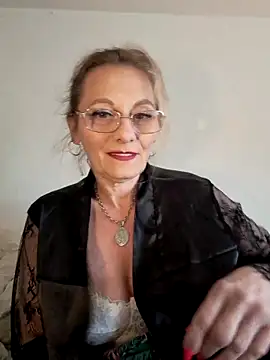 Blond lady czech online show from 04.21.26