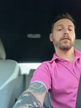 Snapshot of comegetit247 chatting on 04.16.26 comegetit247 online show from 04.16.26