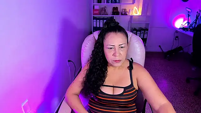 Snapshot of KattySoler chatting on 04.15.26 KattySoler online show from 04.15.26