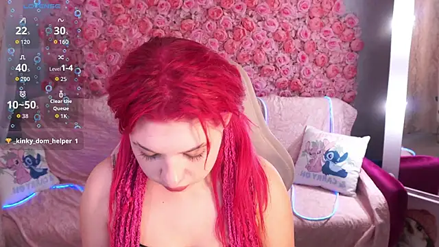 Snapshot of PinkyTrix chatting on 04.16.26 PinkyTrix online show from 04.16.26