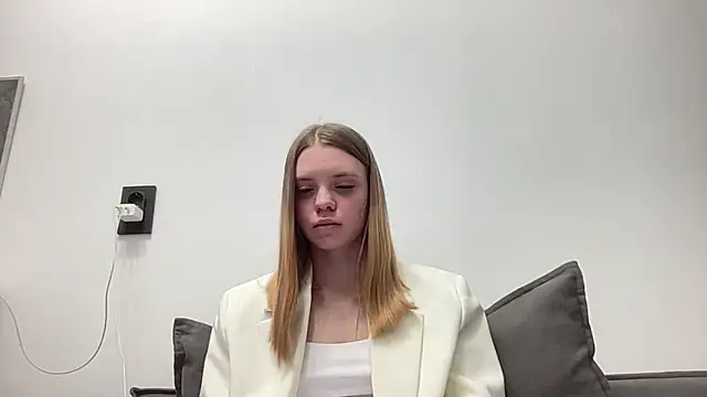 Moris 01  online show from 04.12.26