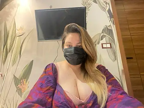 Snapshot of kavyasingh36 chatting on 05.03.26 kavyasingh36 online show from 05.03.26