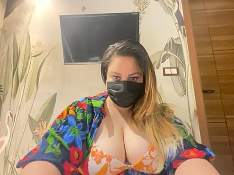 Snapshot of kavyasingh36 chatting on 05.05.26 kavyasingh36 online show from 05.05.26