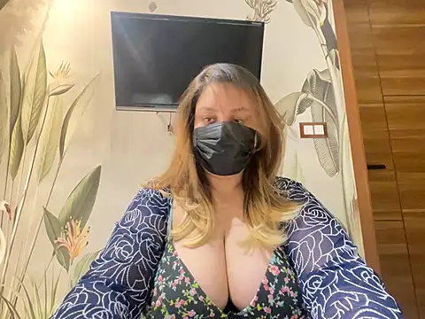 Snapshot of kavyasingh36 chatting on 05.15.26 kavyasingh36 online show from 05.15.26