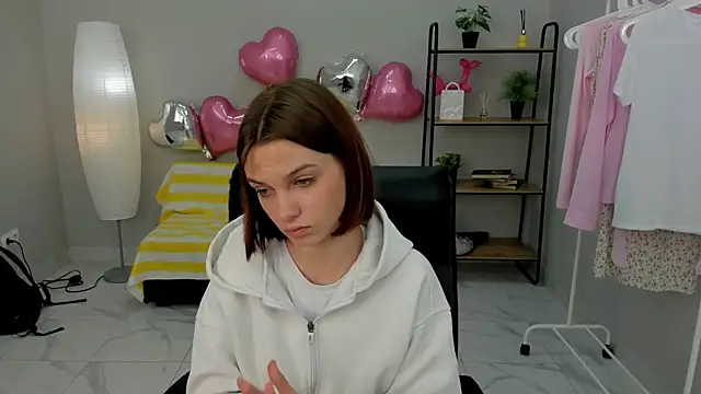 Rita Menos online show from 04.13.26