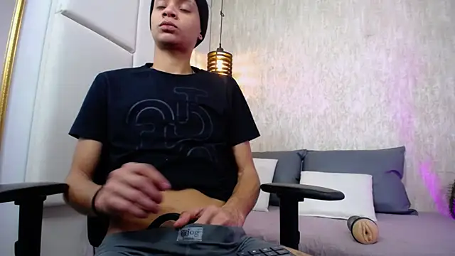 Axel marcus online show from 04.17.26