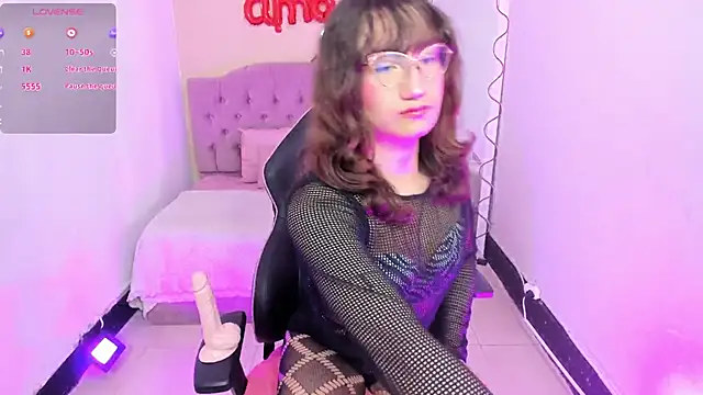 KATHERINE TAY online show from 04.22.26