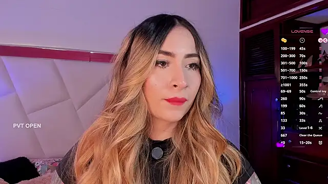 Snapshot of abbymodell1 chatting on 06.18.26 abbymodell1 online show from 06.18.26