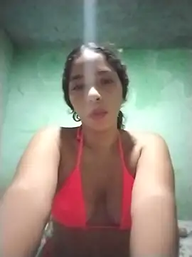 Snapshot of YuliBrayan chatting on 06.24.26 YuliBrayan online show from 06.24.26