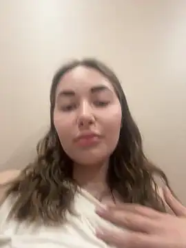 Doris2222 online show from 04.13.26