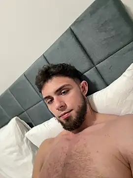 Snapshot of Tallboy_ chatting on 04.14.26 Tallboy online show from 04.14.26