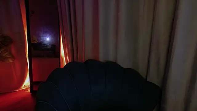 Snapshot of HazelHayesss chatting on 04.28.26 HazelHayesss online show from 04.28.26