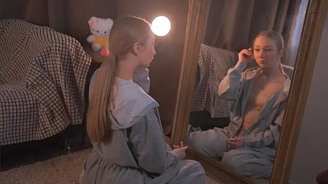 AlleneRhyner online show from 04.18.26