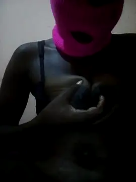 Snapshot of Heizelb chatting on 04.14.26 Heizelb online show from 04.14.26