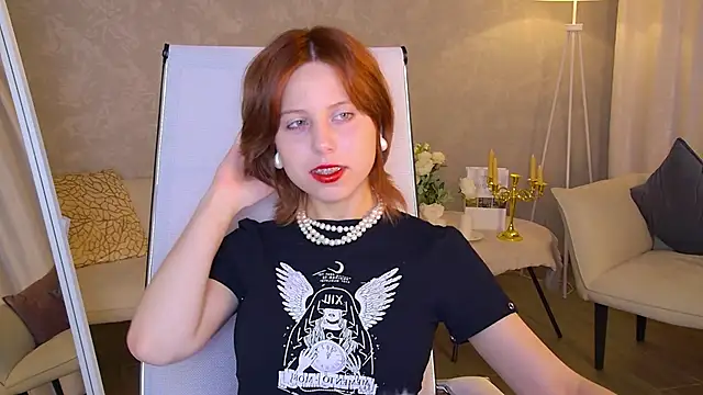 VivienneHebert online show from 05.18.26