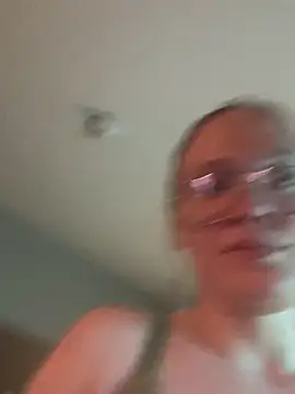 ItsSexxyScarlett online show from 05.17.26