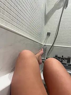 BadGirl69Me online show from 04.16.26