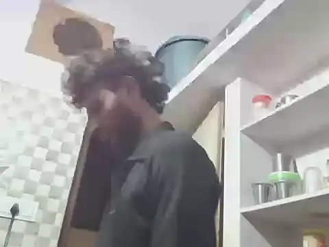 Snapshot of itsmemadhu2019 chatting on 04.12.26 itsmemadhu2019 online show from 04.12.26