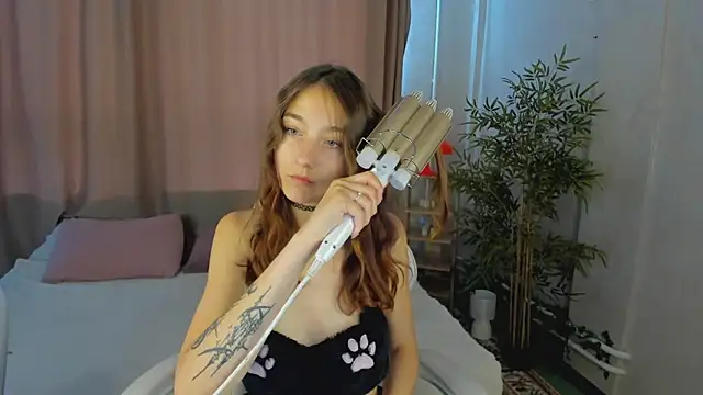 Snapshot of alis_tauber chatting on 07.17.26 alis tauber online show from 07.17.26