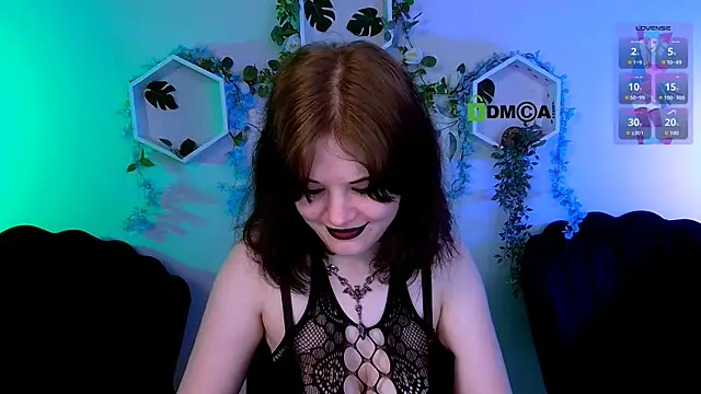 nikki kiss  online show from 06.11.26