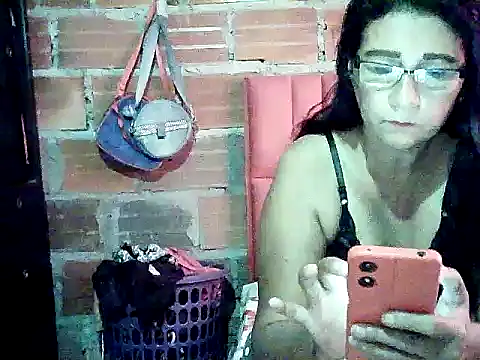 lola teem online show from 04.15.26